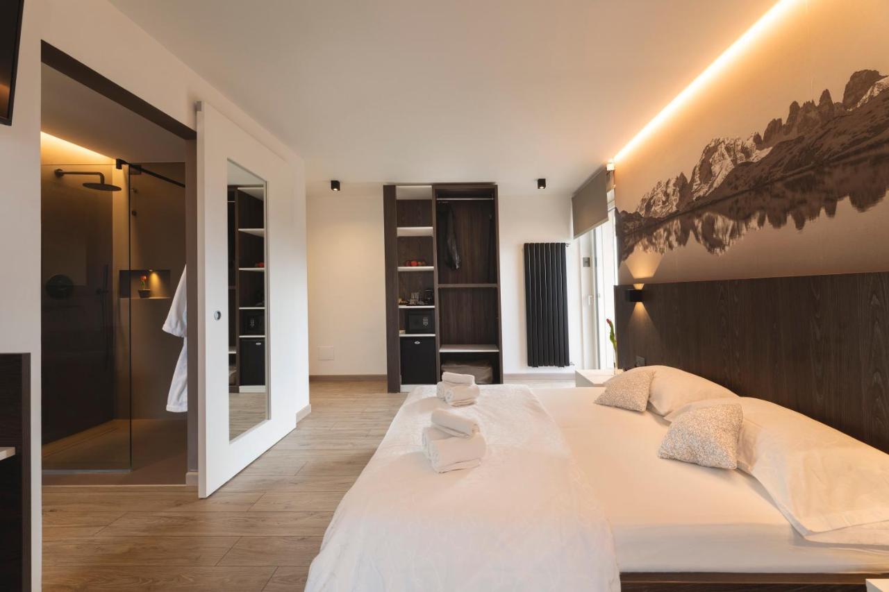 Hotel Castel Mani San Lorenzo Dorsino Esterno foto